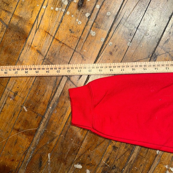 Mukbang and Chill Gildan Sweatshirt Women's L Red Fleece Lined Graphic Pullover - Picture 8 of 8